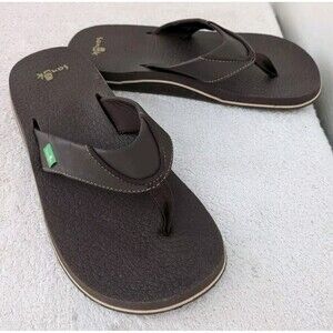 SANUK Men's Size 9 Brown Beer Cozy Sandals Flip Flops SMS2839C